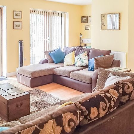 Little Acorns Villa Грейт Малвърн Екстериор снимка